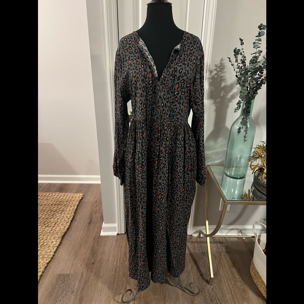 NWT Grace Atwood, Drop collection Grey leopard long sleeve maxi dress size XL